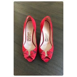 Ferragamo heels in size 5 👠